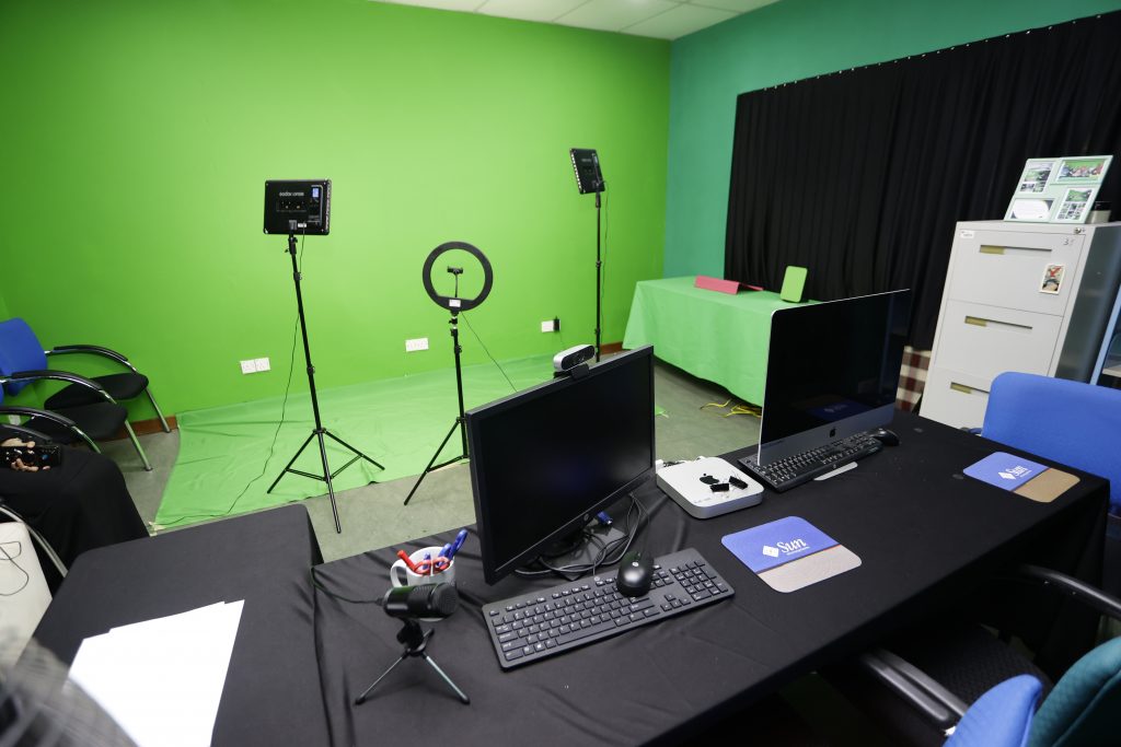 Mini Studio